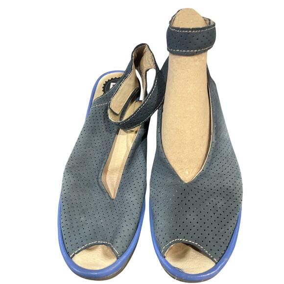 FLY London Yala Perforated Wedge Sandal Blue Suede Size 40 EU/9 US - Picture 2 of 7